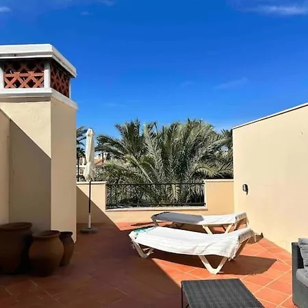 2 Bed Palmyra Sol Lägenhet *